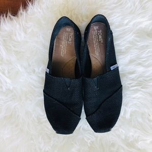 Toms black shoes